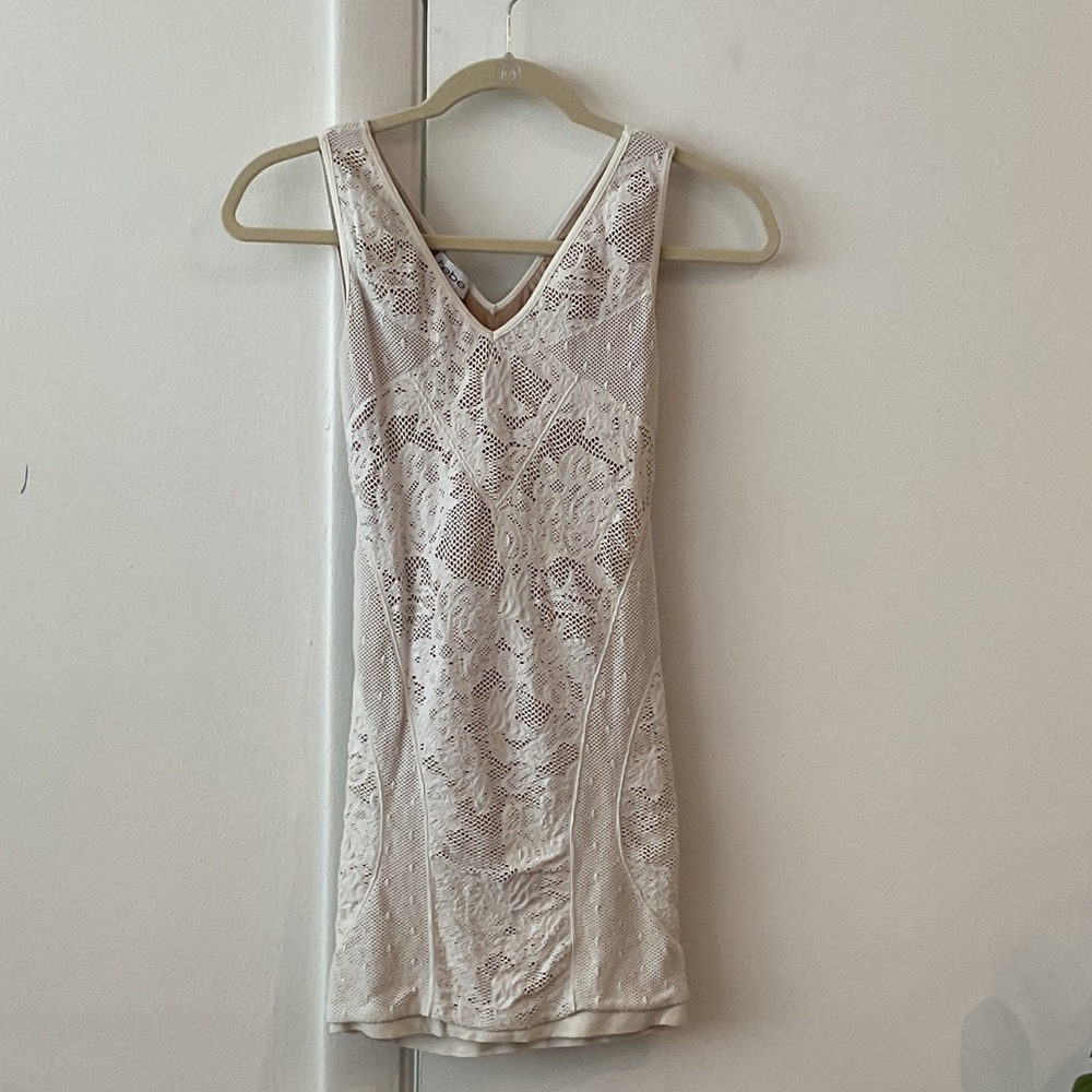 White Bodycon Lace Sleeveless Dress